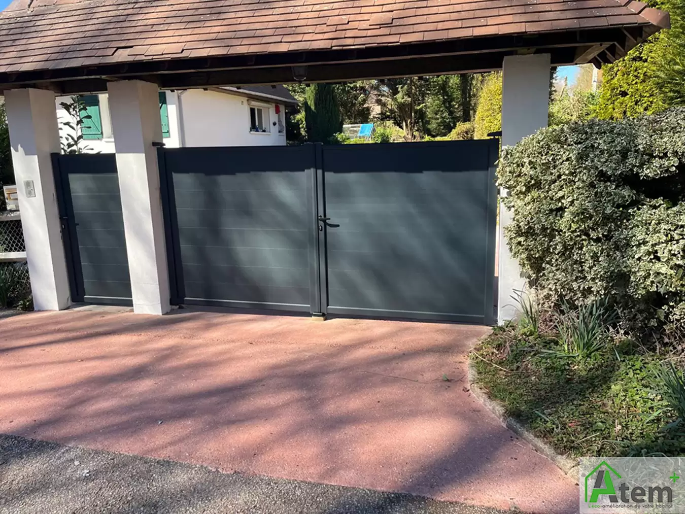 Nos réalisations - Installation sur mesure d’un portail, portillon et d’une véranda à l’esthétique con Nos réalisations - Installation sur mesure d’un portail, portillon et d’une véranda à l’esthétique con