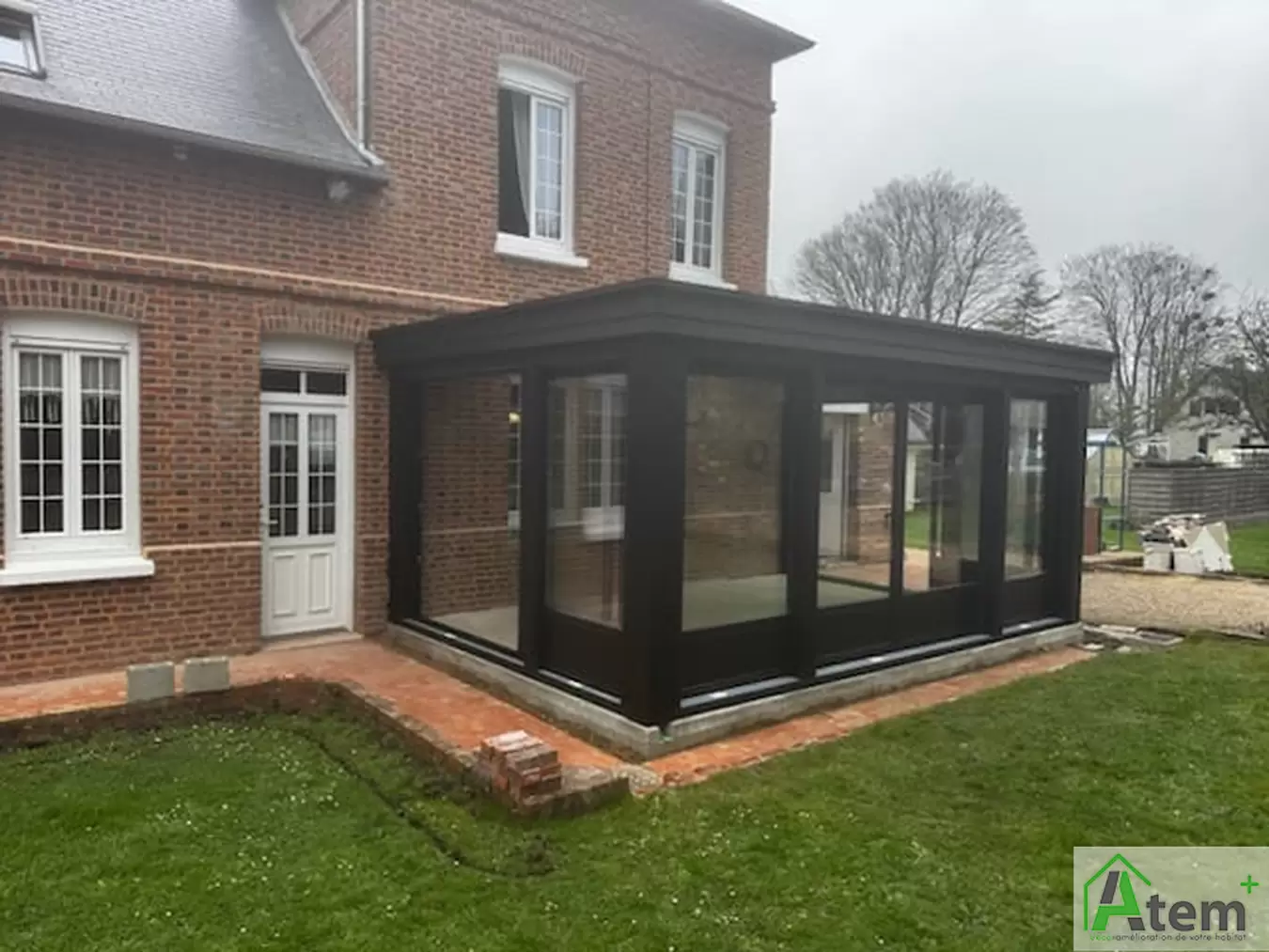 Nos réalisations - Installation sur mesure d’un portail, portillon et d’une véranda à l’esthétique con Nos réalisations - Installation sur mesure d’un portail, portillon et d’une véranda à l’esthétique con