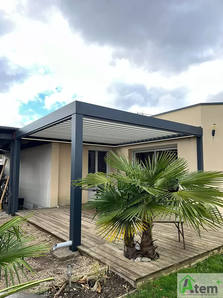 Pergolas avec éclairage LED de jour