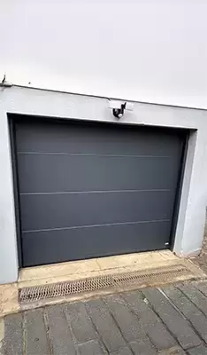 Portes de garages en aluminium et bois