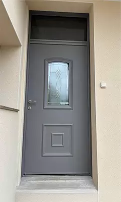 Portes d'entrée en aluminium, bois ou PV